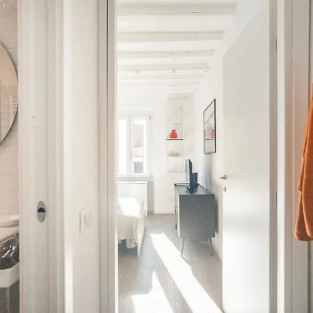 Porta Venezia Grazioso Con Wifi + A/c 아파트 *